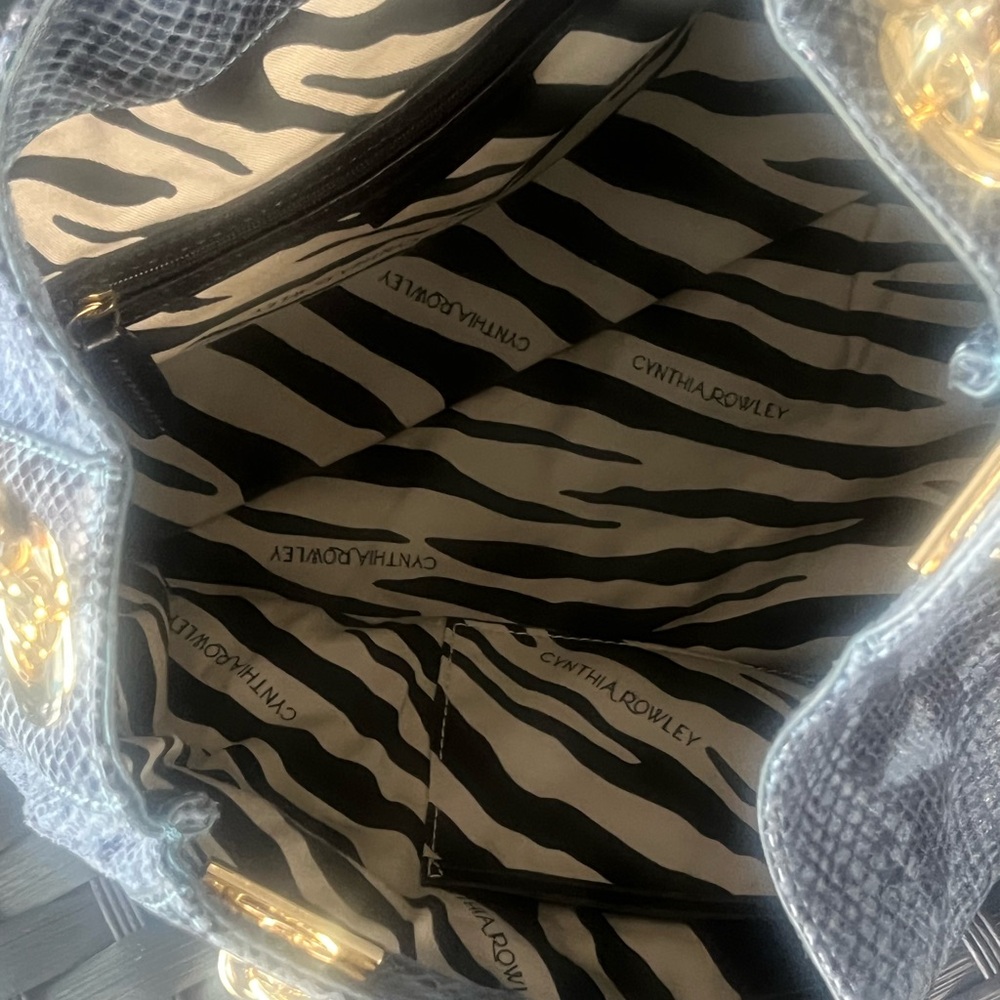 CYNTHIA ROWLEY - Picture 6 of 7